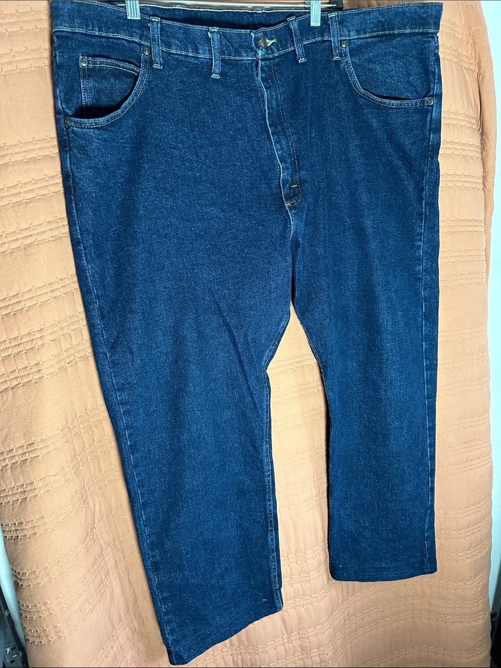 Wrangler Men's Classic Indigo Straight Jeans